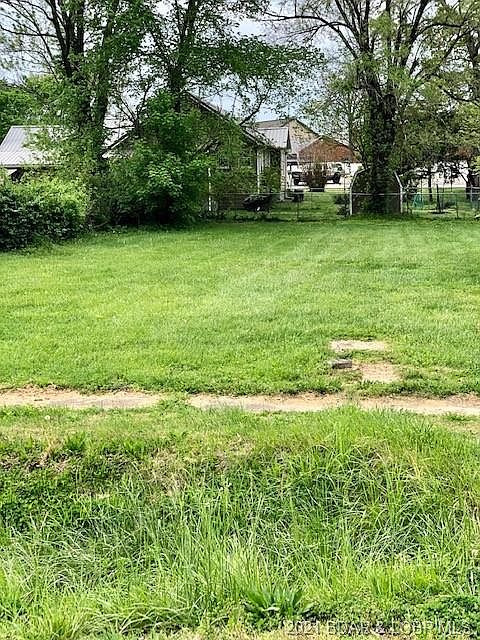 2nd image of 7 Camden Ave
