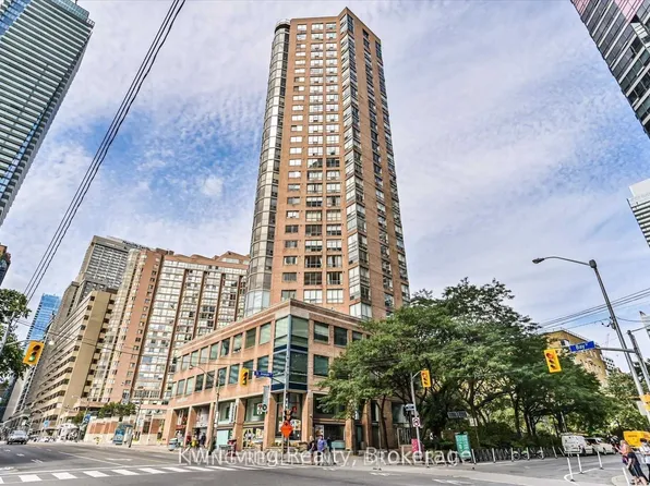 44 Saint Joseph St, Toronto, ON