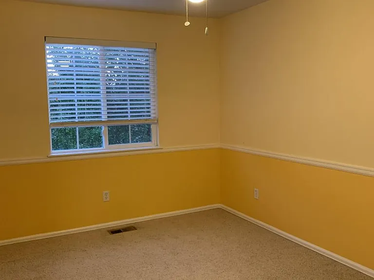 2106 Laramie Ct — Photo 8