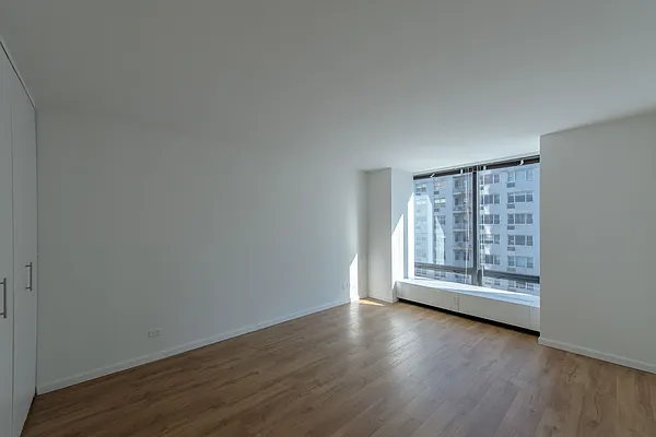 Rented by Solow Realty | media 6