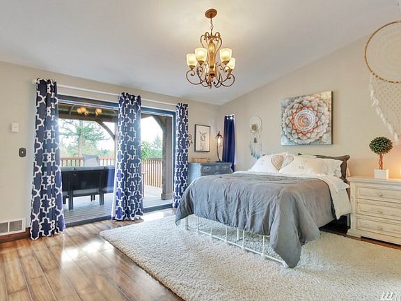 5th image of 6105 4th Street Ct NE