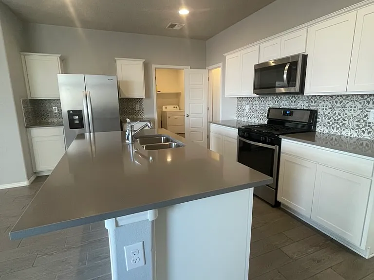 4839 Blackburn Rd NE — Photo 6