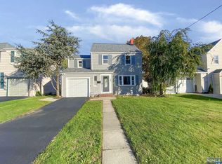 32 Hoover St, North Arlington, NJ 07031