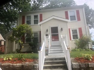 4 Crown St, Hyde Park, MA 02136