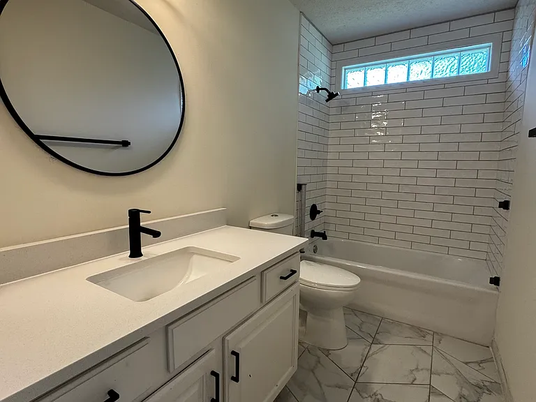 324 N Lancaster Dr — Photo 18