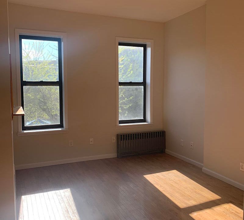 1st image of 200 Patchen Ave #2/3