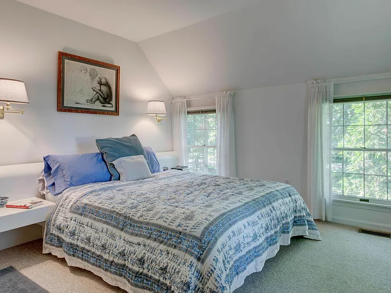 647 Narrow Ln — Photo 10