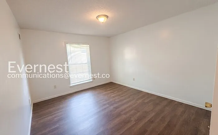 3409 Clearbrook St — Photo 9