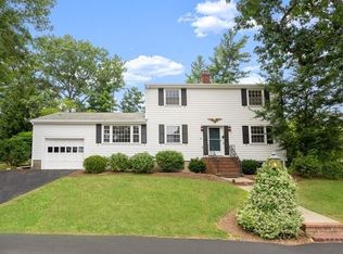 32 Nottingham Dr, Norwood, MA 02062