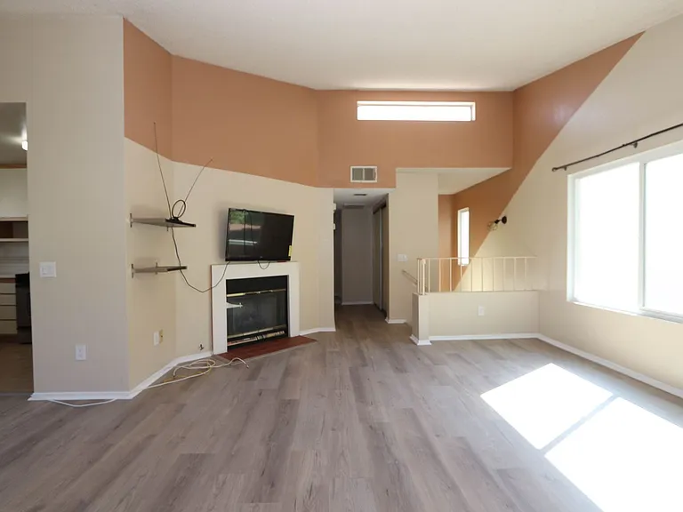24210 Sylvan Glen Rd #F — Photo 2