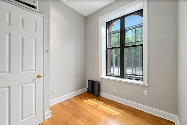 Rented by REAL New York | media 8