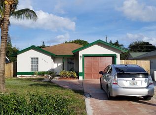 2520 R J Henley Ave, Riviera Beach, FL 33404