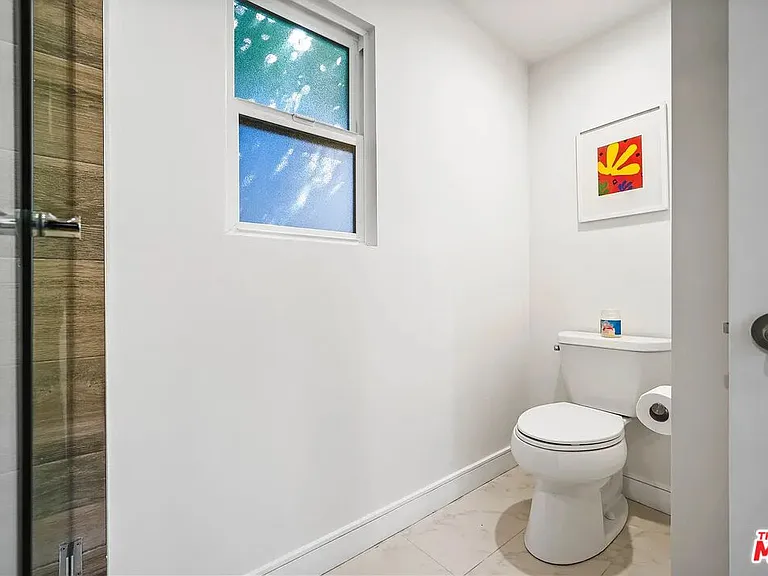 2751 Midvale Ave — Photo 17