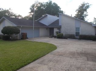 2466 W Shore Dr, Biloxi, MS 39532
