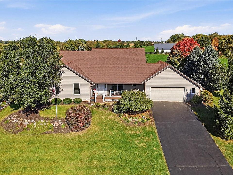 1st image of 1556 Fox Run DRIVE