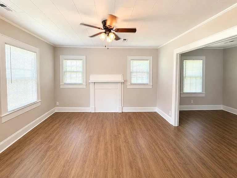 406 Somers Ave — Photo 3