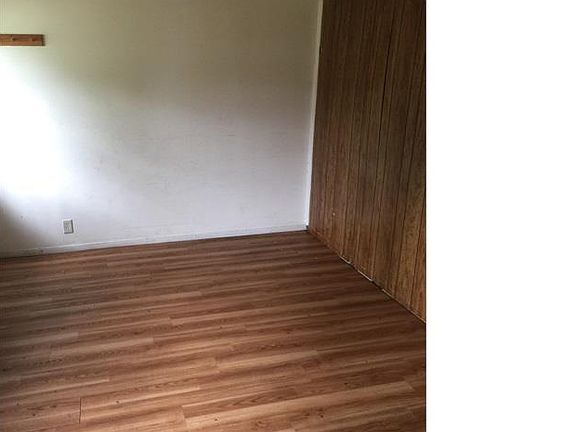 4th image of 1814 E Woodrow Pl