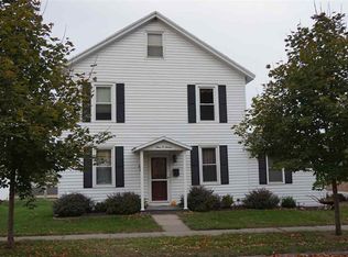 307 N 3rd St, Bellevue, IA 52031