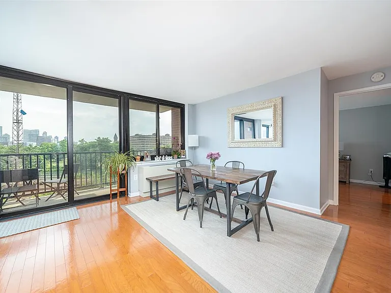 700 Grove St #6M — Photo 2