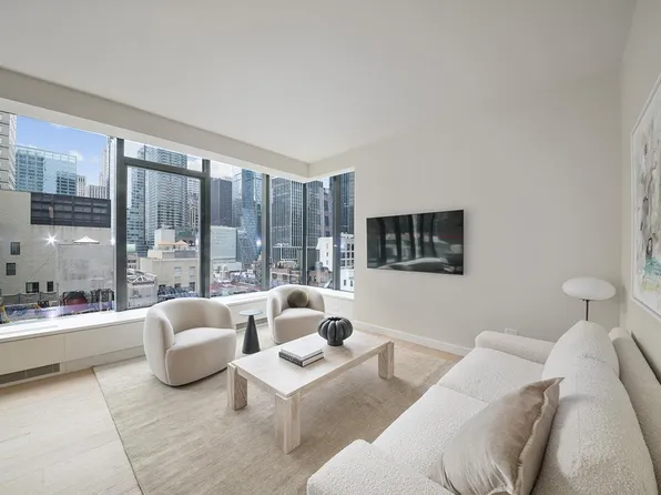 7 W 57th St, New York, NY