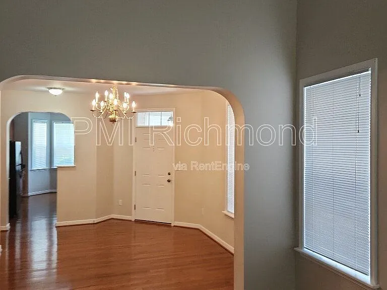 1252 Providence Knoll Dr — Photo 5