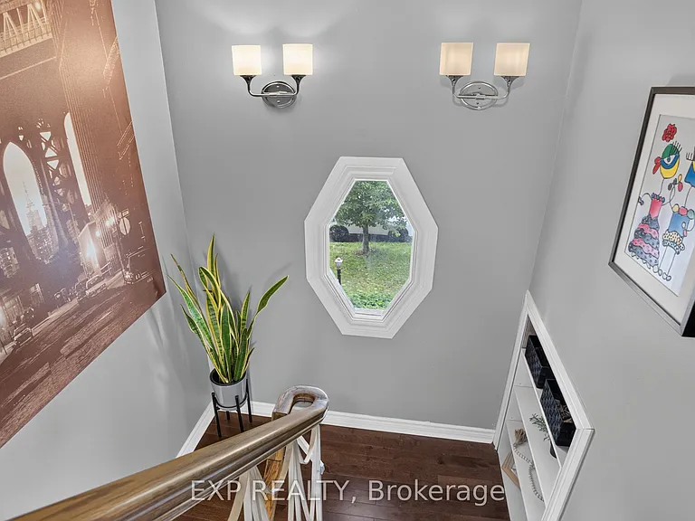 2490 Regina St — Photo 12