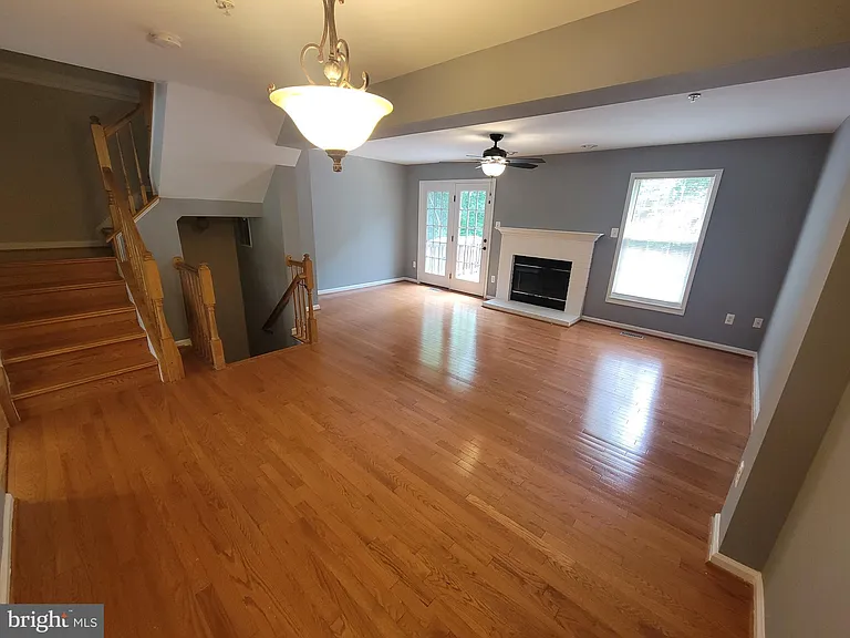 8702 Castlerock Ct — Photo 13