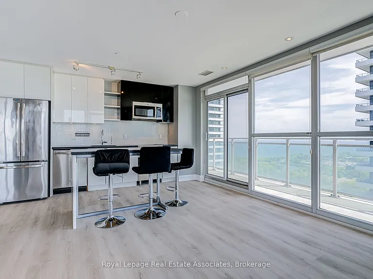 33 Shore Breeze Dr #2303 — Photo 9