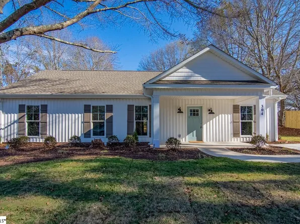 304 Lakeview Dr, Laurens, SC 29360