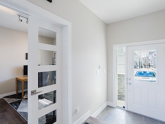 3rd image of 1088 Hope Rd NW