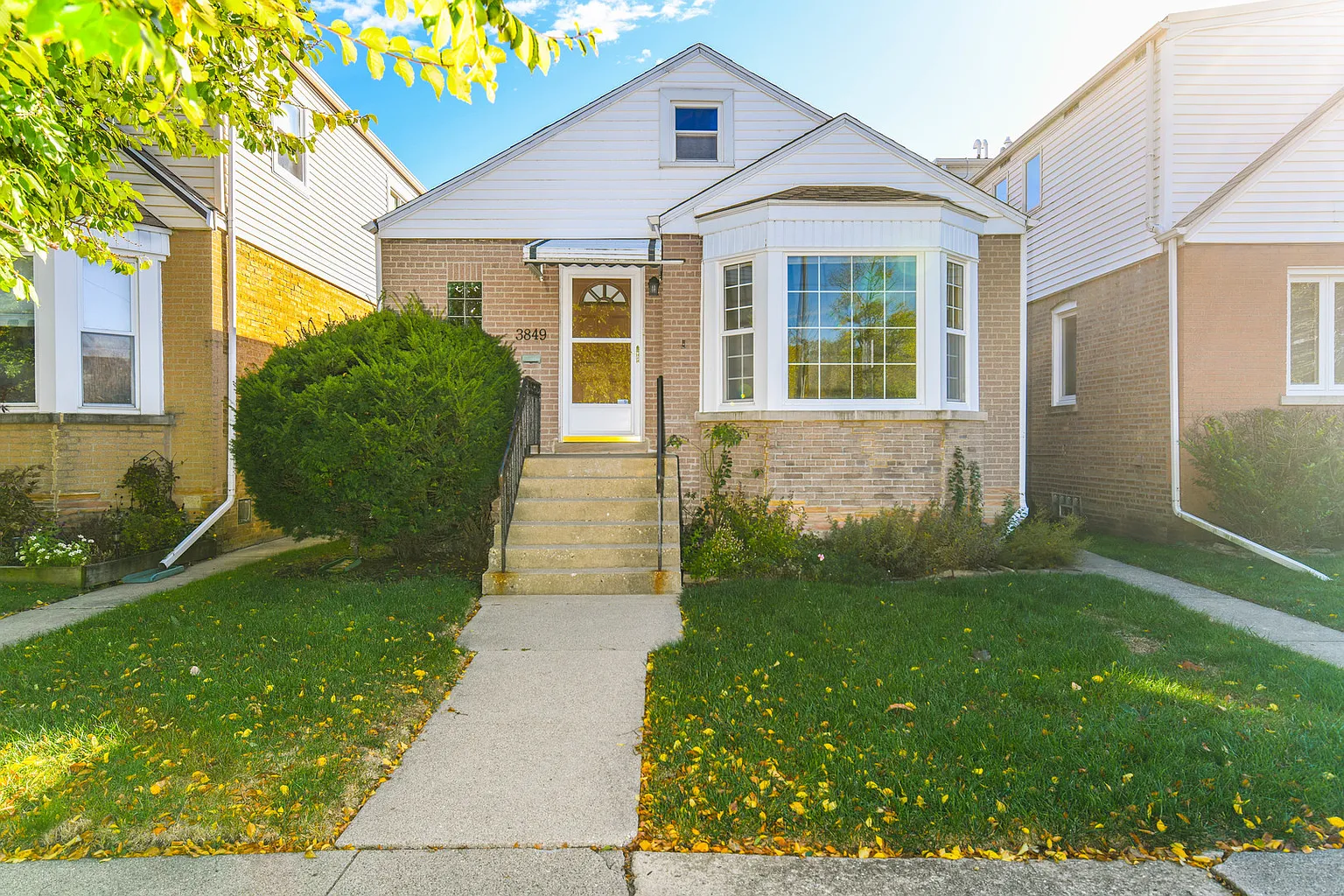 3849 N Cumberland Ave photo 1