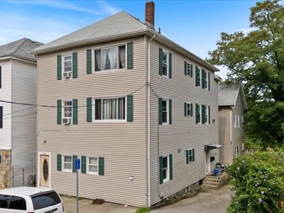 1986-1986 N Main St #1990, Fall River, MA, 02720