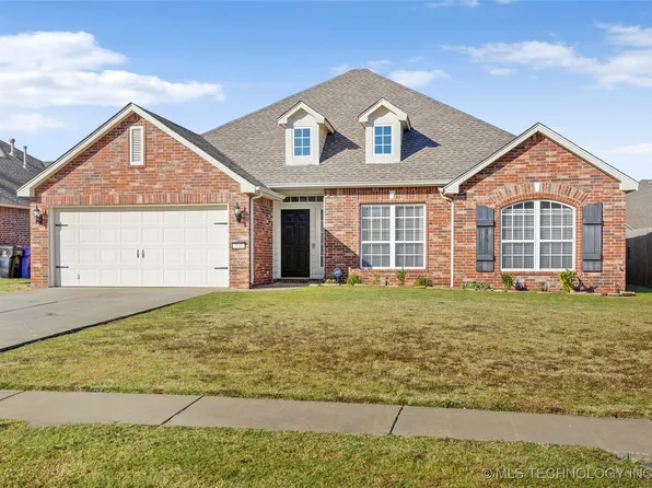510 S 50th Pl, Broken Arrow, OK 74014
