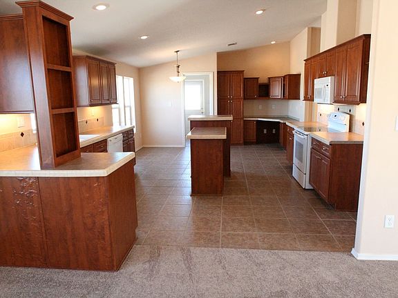 3rd image of 4481 Joann St