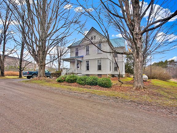 2nd image of 505 Ox Bow Rd