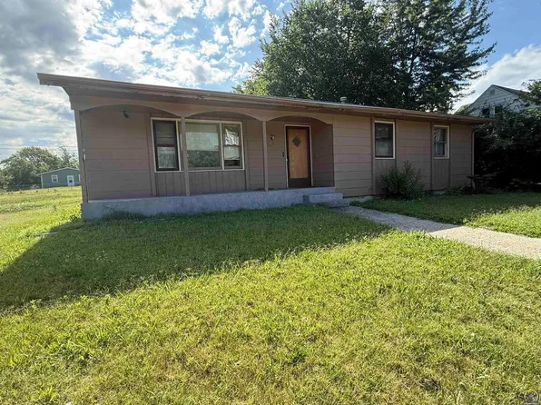 2202 SE Jefferson St, Topeka, KS 66605