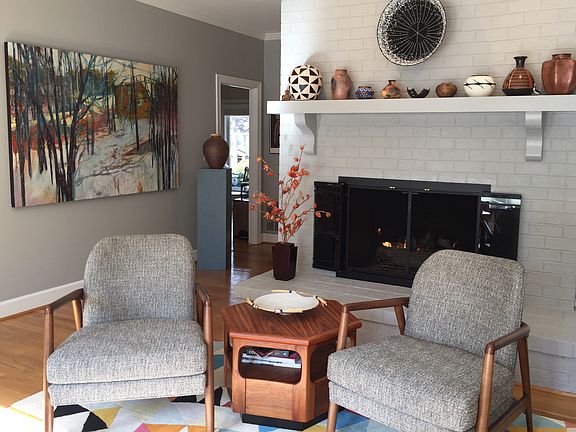 Living room toward entry