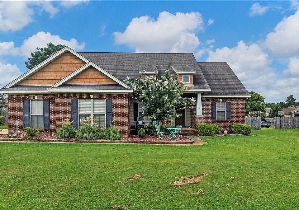 1st image of 34 Village Way Ct