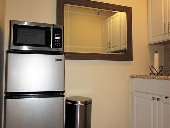 5th image of 11720 Edgewater Dr APT 310