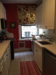 Rented by ARNOLD S GUMOWITZ, LREB