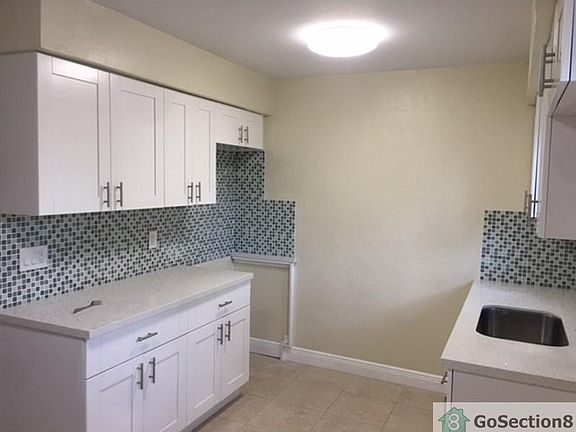 5th image of 1107 NW 10th Ave