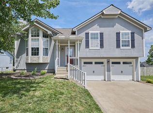 209 S Pelham Path, Raymore, MO 64083