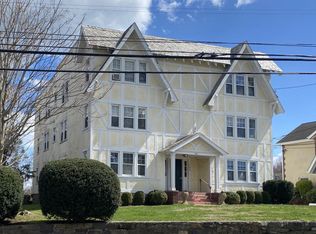 149 Hamilton Ave APT 2N, Greenwich, CT 06830