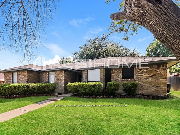 3rd image of 207 Liberty Dr