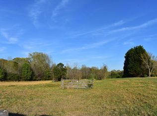 978 Antioch Rd, Fayetteville, GA 30215