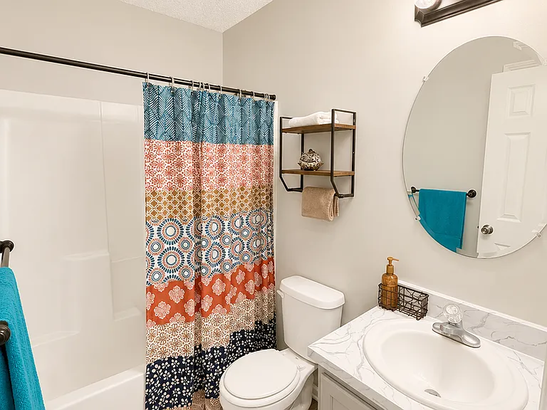 102 Summer Dr — Photo 20