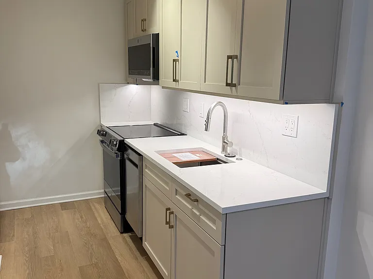 4101 Cathedral Ave NW #409 — Photo 11