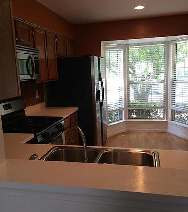 4th image of 2749 McGuffeys Ct