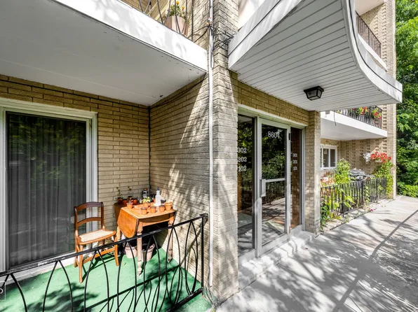 8604 W 95th Pl APT 102, Hickory Hills, IL 60457