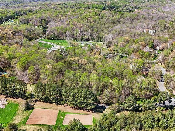 3rd image of 11920 Henderson Rd